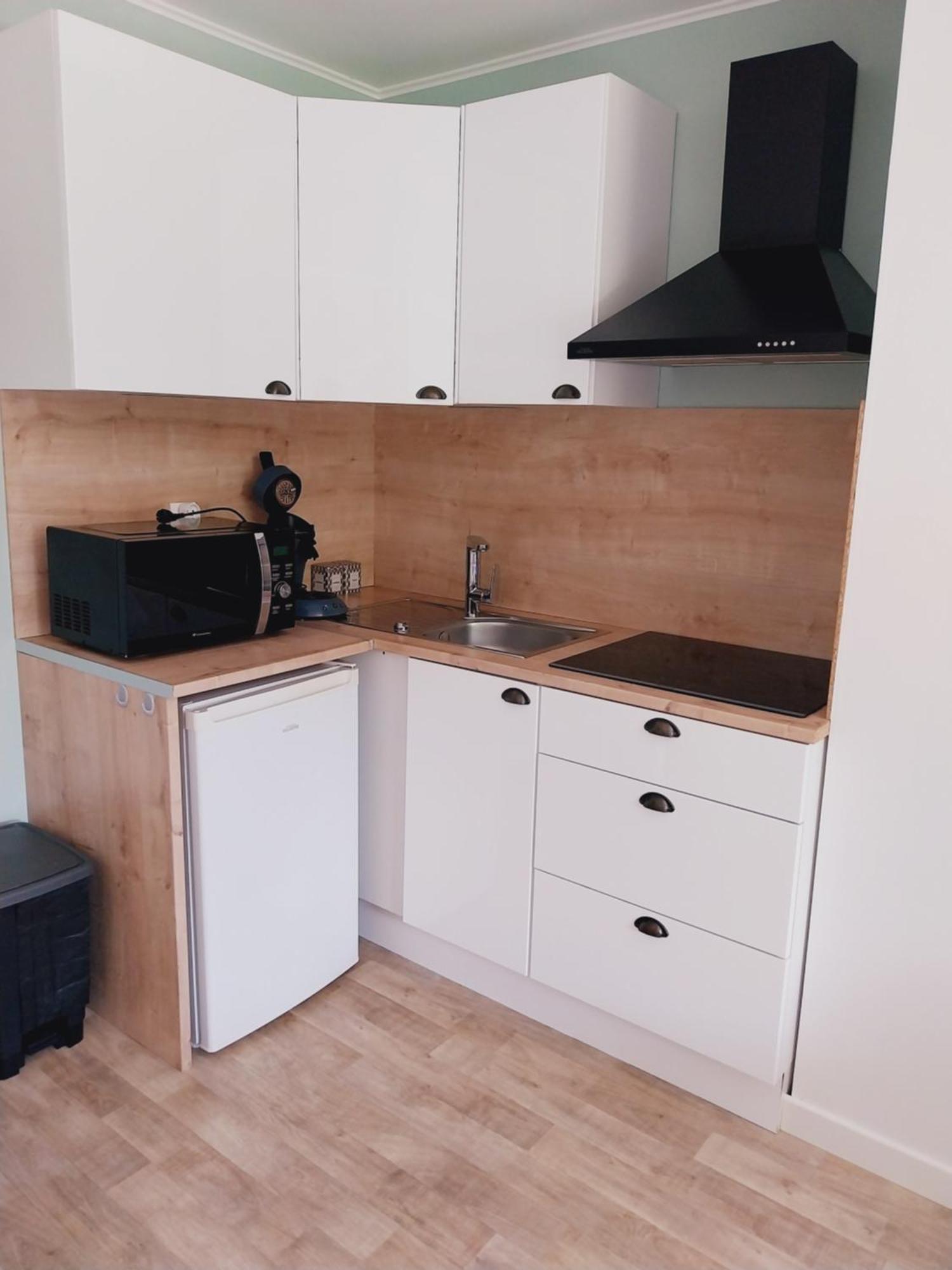 Superbe Grand Studio Tout Confort Avec Exterieur Poussan Exteriér fotografie