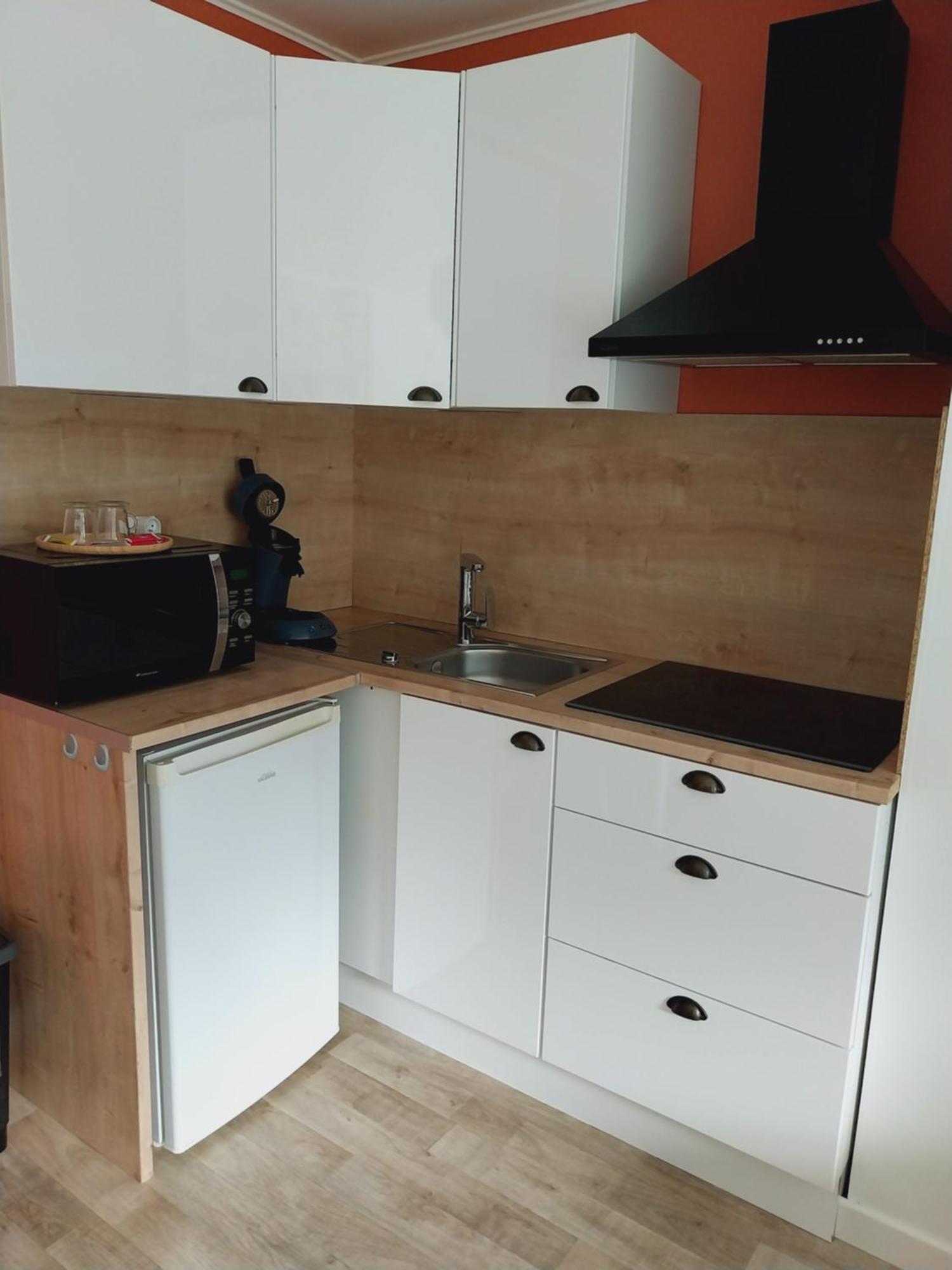 Superbe Grand Studio Tout Confort Avec Exterieur Poussan Exteriér fotografie